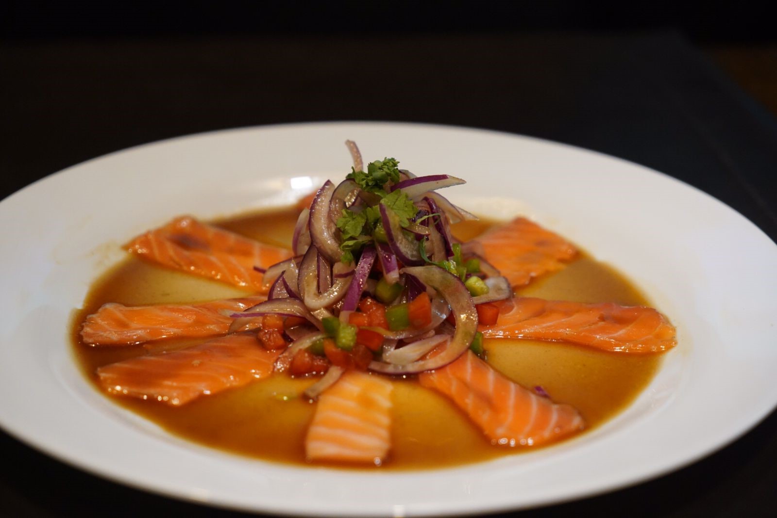 Tiradito Nikkei de Salmón